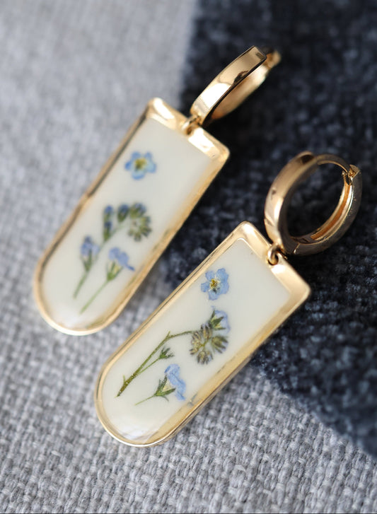 Nature Earrings with real forget me not flowers