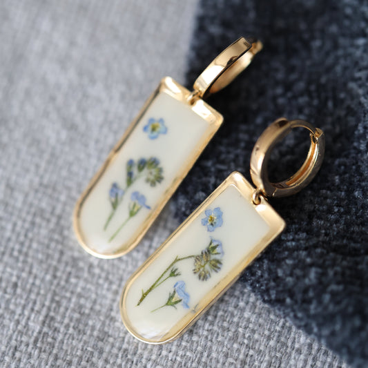 Ձեռագործ ականջօղեր իրական անմոռուկ ծողիկներով