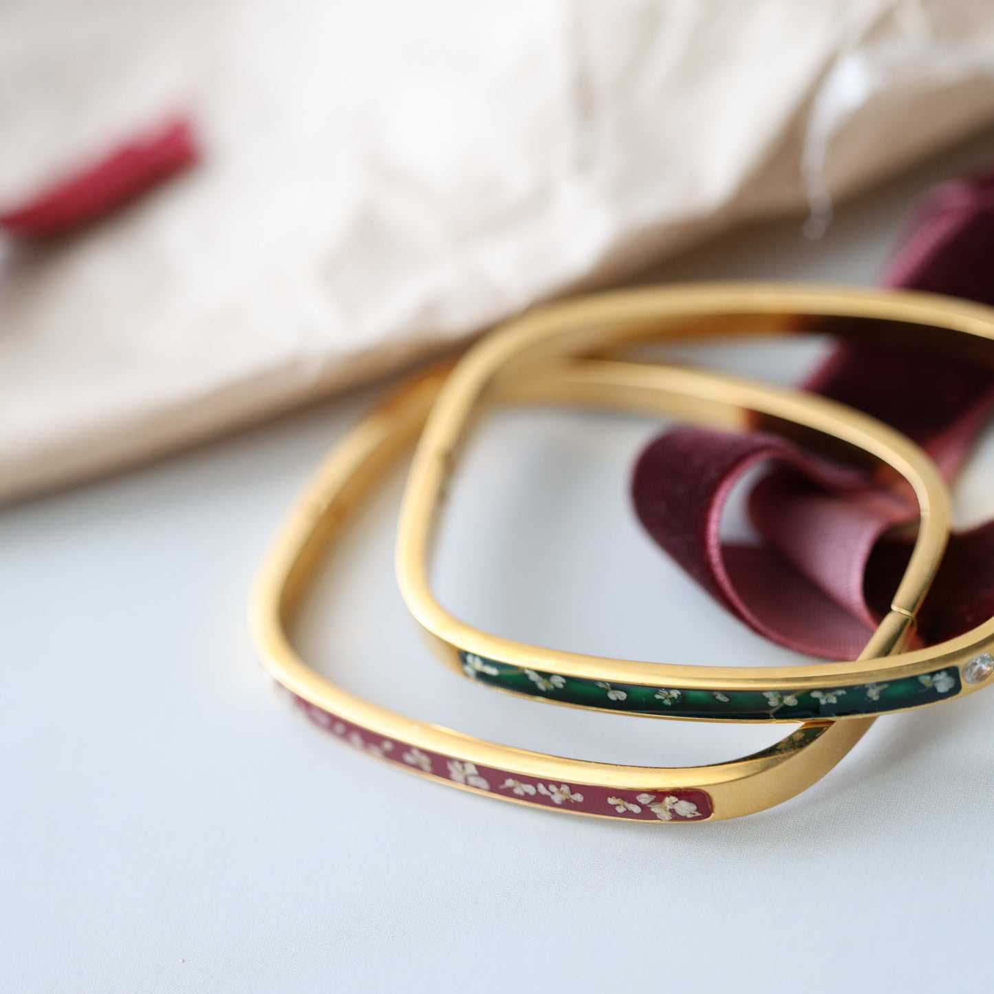 Handmade Stainless Steel Flower Bracelet - Real tiny flowers
