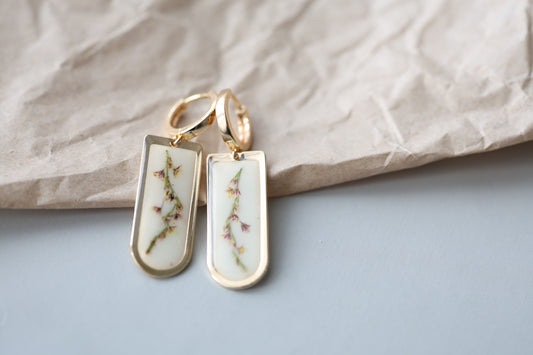 Earrings White WildFlower on gold