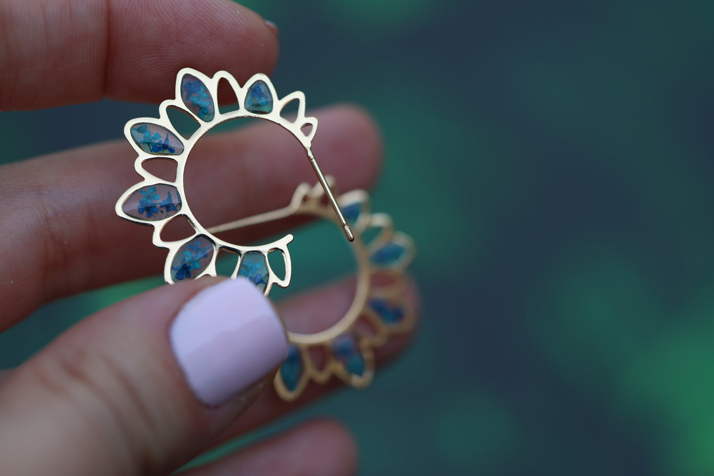 Sun-Inspired Earrings with blue flowers