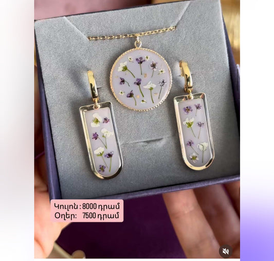 Jewelry set necklace earrings