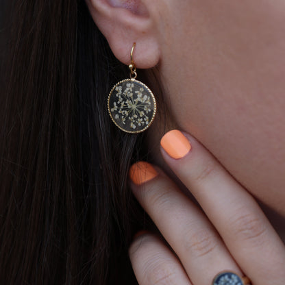 Ձեռագործ ականջօղեր բնական չորացրած ծաղիկներից