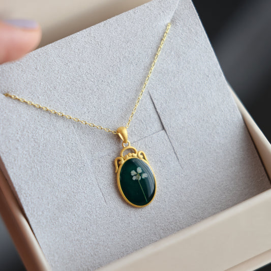 Ձեռագործ զարդ "Զմրուխտյա կանաչ" արծաթյա հիմքով