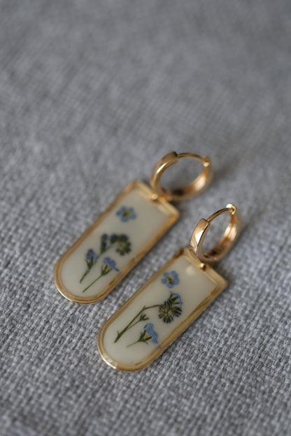 Nature Earrings with real forget me not flowers