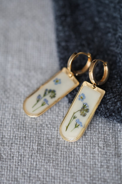 Nature Earrings with real forget me not flowers