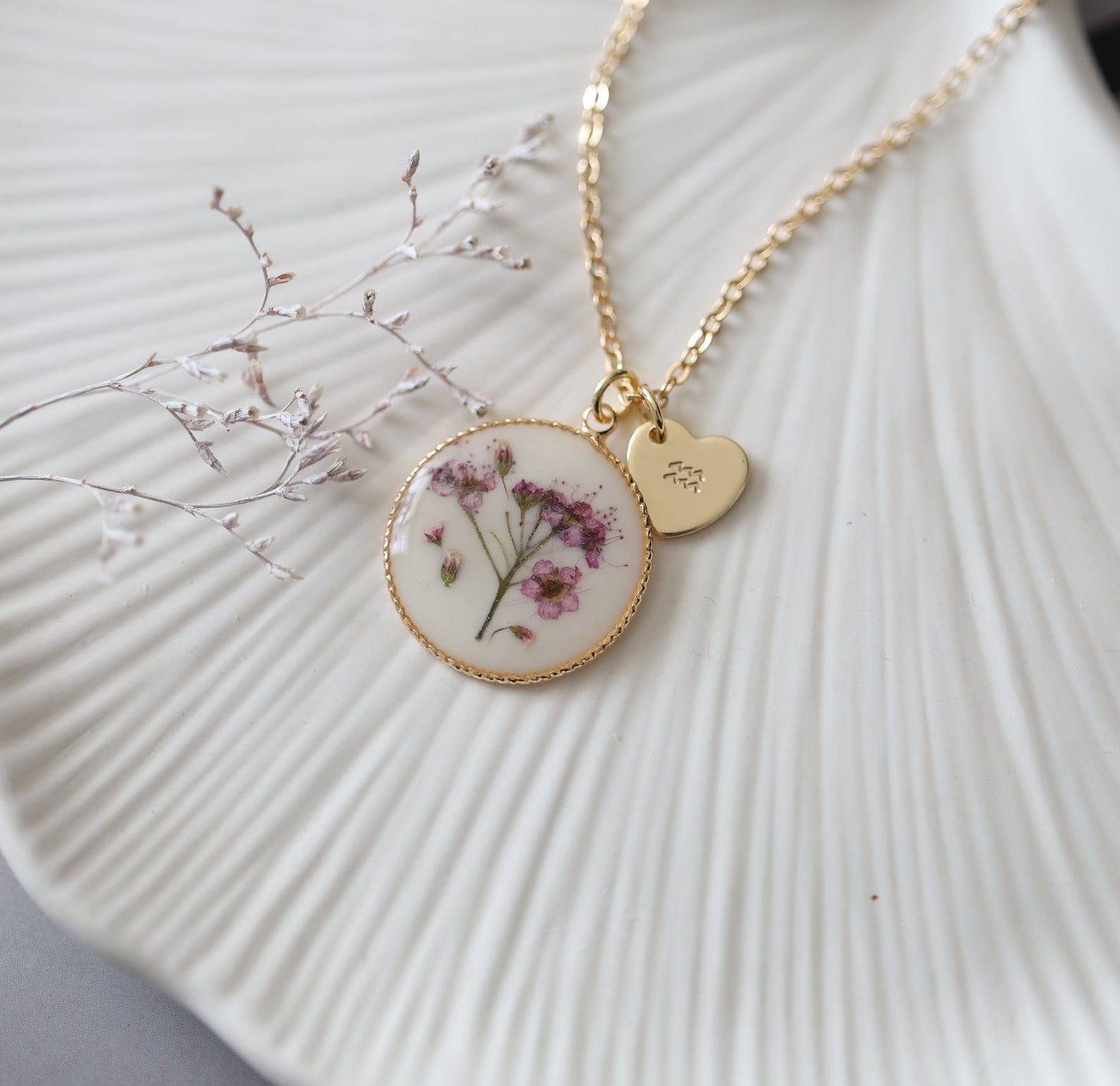 Անվանական վզնոց "Spirea"