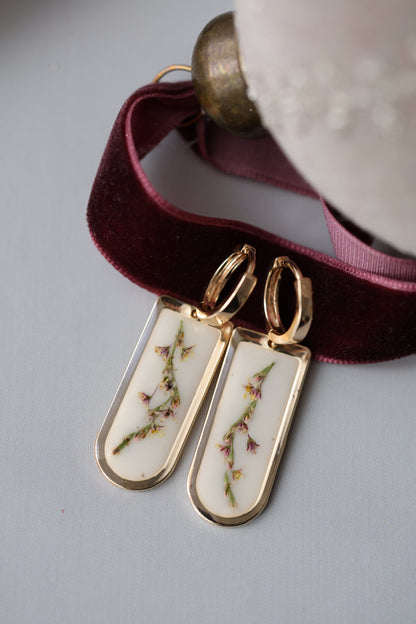 Earrings White WildFlower on gold