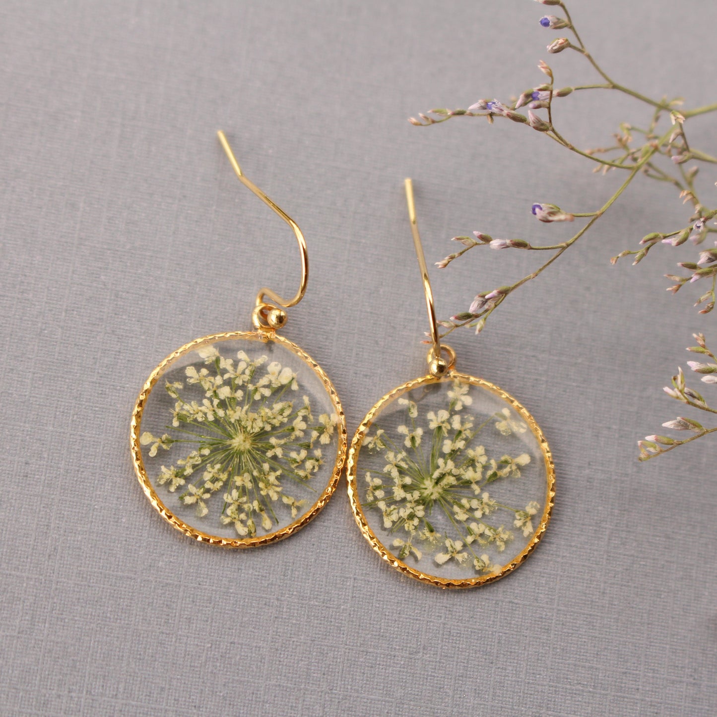 Ձեռագործ ականջօղեր բնական չորացրած ծաղիկներից