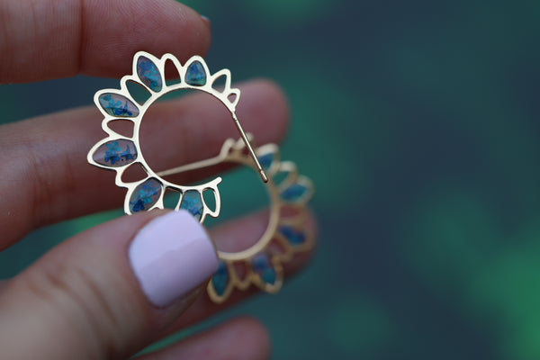 Sun-Inspired Earrings with blue flowers