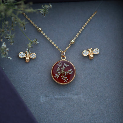 Հավաքածու "Burgundy Flower & Tiny Bee"