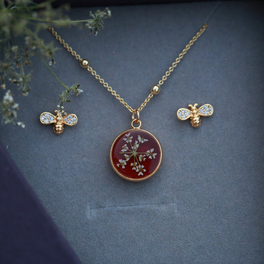 Հավաքածու "Burgundy Flower & Tiny Bee"