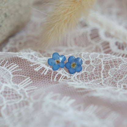 Նուրբ "Tiny Blossom" ականջօղեր