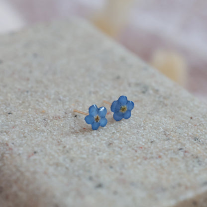 Նուրբ "Tiny Blossom" ականջօղեր