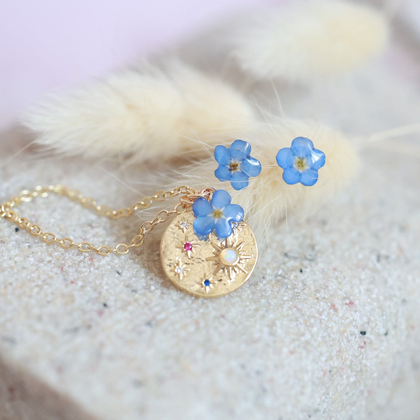 Նուրբ "Tiny Blossom" ականջօղեր