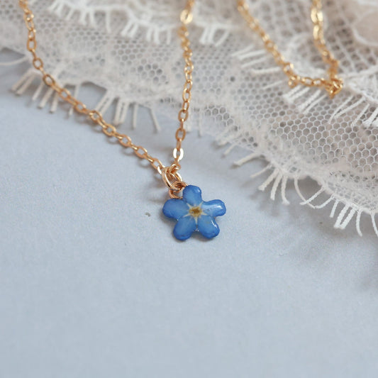 Ձեռագործ վզնոց "A Little Bloom to Remember" բնական անմոռուկով