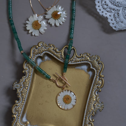 Pressed Daisy Flower Necklace with real Green Aventurine - Handmade Natural Stone & Botanical Jewelry