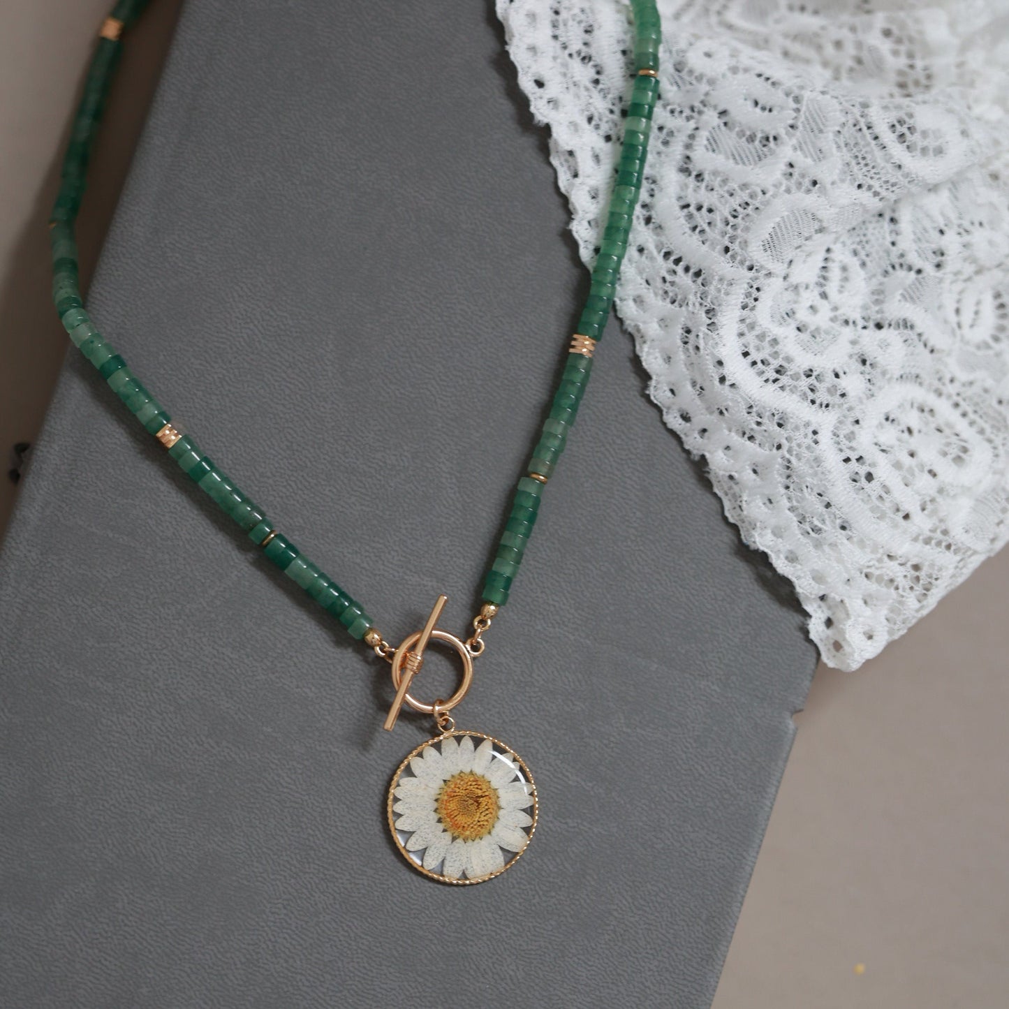 Pressed Daisy Flower Necklace with real Green Aventurine - Handmade Natural Stone & Botanical Jewelry