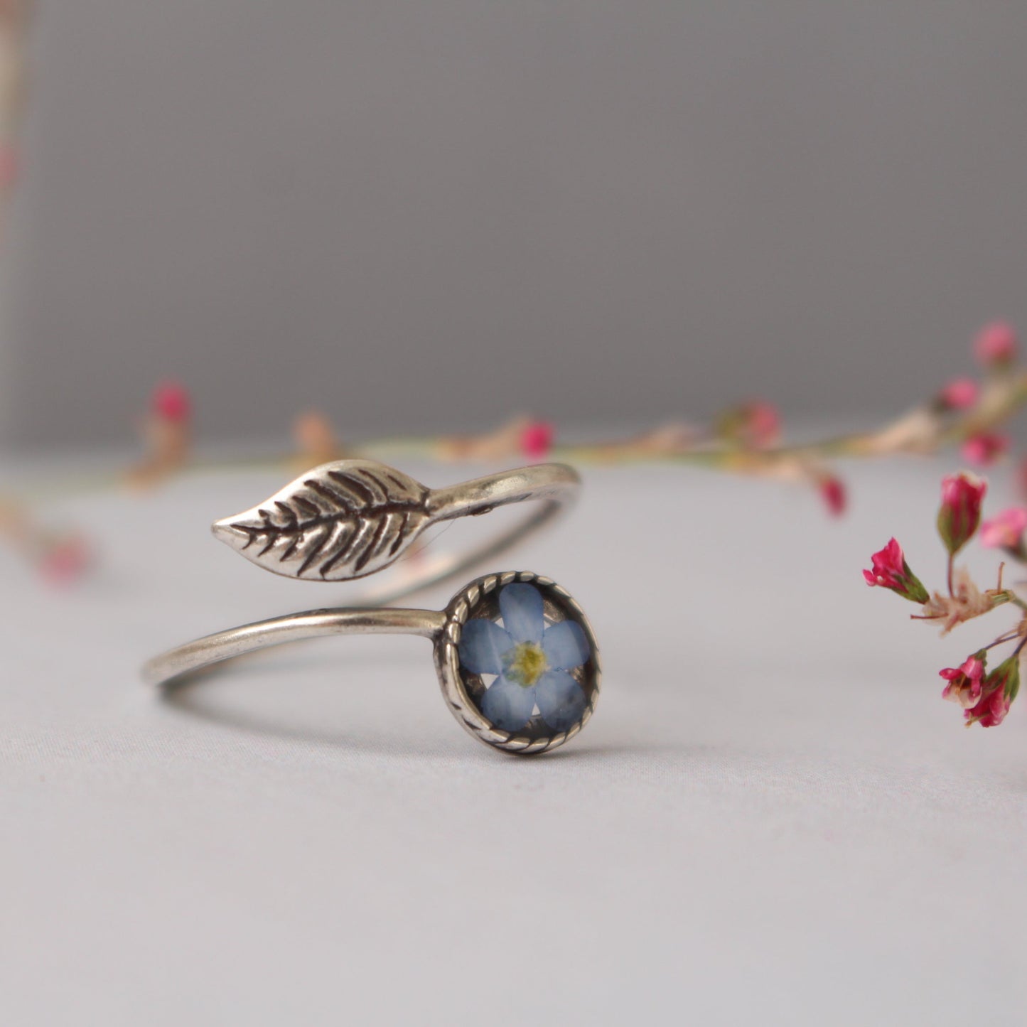 Բնությամբ ներշնչված մատանի "Տերև"